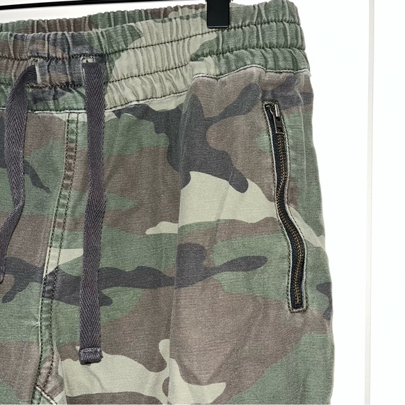 TNA Camo Alix Pants with Relaxed Fit and Elastic Waistband Size M - Picture 3 of 6